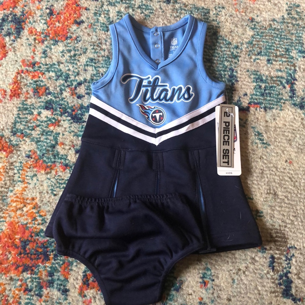 Titans outfit